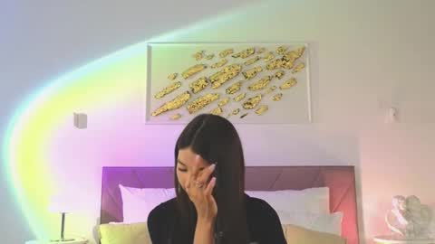 Snapshot of violetta_finch chatting on 10-11-25, 08:35 violetta_finch online show from 10-11-25, 08:35