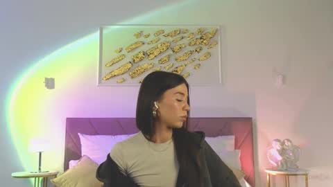 Snapshot of violetta_finch chatting on 10-18-25, 10:27 violetta_finch online show from 10-18-25, 10:27
