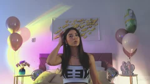 Snapshot of violetta_finch chatting on 06-15-26, 10:50 violetta_finch online show from 06-15-26, 10:50