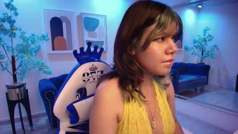 Snapshot of violetta_hank chatting on 11-05-25, 07:03 Violetta online show from 11-05-25, 07:03