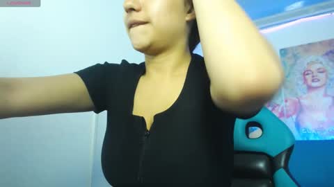 Snapshot of violetta_m_ chatting on 01-31-25, 11:45 Violeta online show from 01-31-25, 11:45