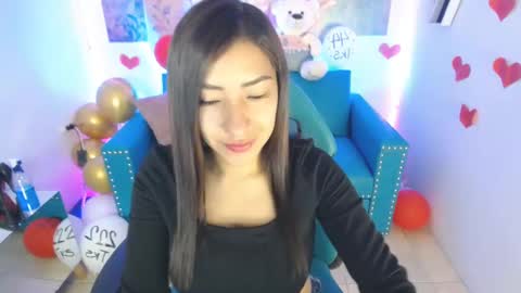 Snapshot of violetta_m_ chatting on 02-25-25, 12:34 Violeta online show from 02-25-25, 12:34