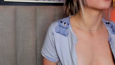 Violetta nur online show from 01-24-25, 08:34