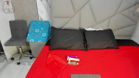 violettaruizz online show from 04-23-26, 07:05