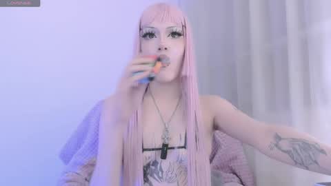 Violett online show from 04-18-26, 06:39