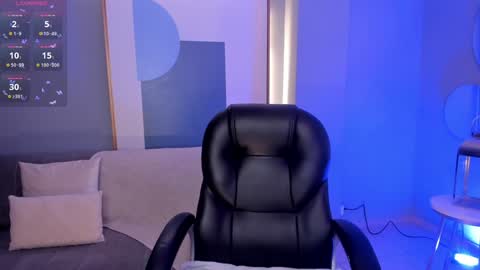 Snapshot of violettcastel chatting on 01-30-25, 07:59 Violett Castel online show from 01-30-25, 07:59