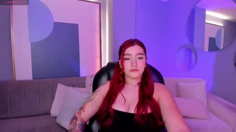 Snapshot of violettcastel chatting on 03-12-25, 07:28 Violett Castel online show from 03-12-25, 07:28