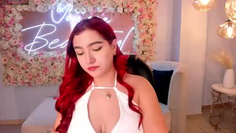 Snapshot of violettcastel chatting on 09-21-25, 05:36 Violett Castel online show from 09-21-25, 05:36