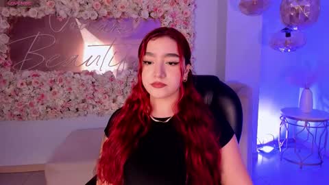 Snapshot of violettcastel chatting on 09-25-25, 07:17 Violett Castel online show from 09-25-25, 07:17