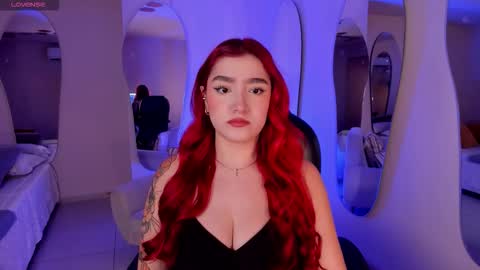 Snapshot of violettcastel chatting on 09-29-25, 07:30 Violett Castel online show from 09-29-25, 07:30