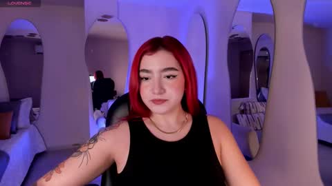 Snapshot of violettcastel chatting on 09-30-25, 07:08 Violett Castel online show from 09-30-25, 07:08