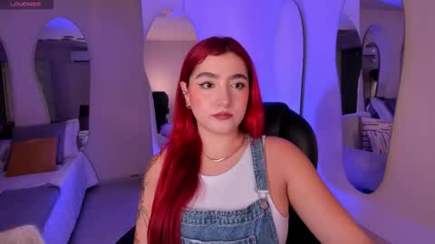 Snapshot of violettcastel chatting on 10-01-25, 06:58 Violett Castel online show from 10-01-25, 06:58