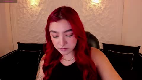 Snapshot of violettcastel chatting on 10-12-25, 04:50 Violett Castel online show from 10-12-25, 04:50