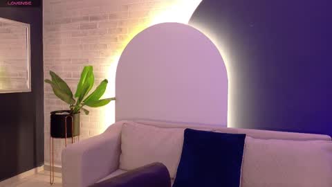 Violett Castel online show from 03-07-26, 07:11