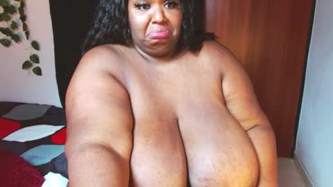 Snapshot of violette_plus chatting on 12-13-24, 01:26 Call me valeria online show from 12-13-24, 01:26