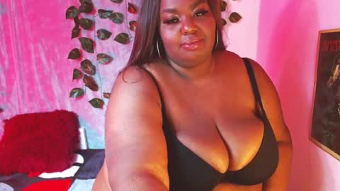 Snapshot of violette_plus chatting on 02-22-25, 05:57 Call me valeria online show from 02-22-25, 05:57