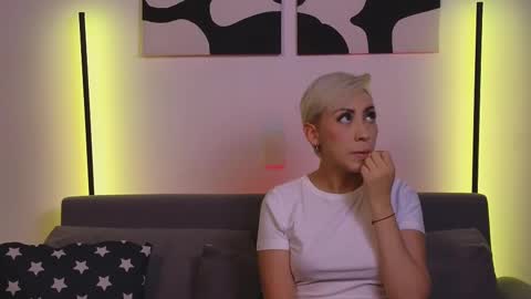 Violet online show from 03-02-25, 11:20