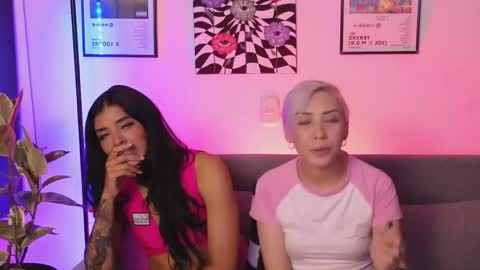 Violet online show from 05-15-26, 12:39
