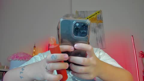 Snapshot of viollasinzz chatting on 01-07-25, 10:22 Violla online show from 01-07-25, 10:22