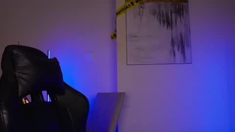 Snapshot of viollasinzz chatting on 02-18-25, 11:11 Violla online show from 02-18-25, 11:11