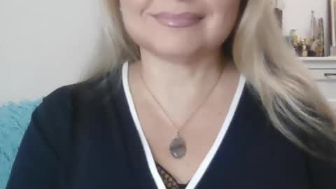 Vionerra online show from 11-18-25, 04:11