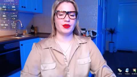 Snapshot of vip_juicy chatting on 01-24-25, 08:13 VelvettTime online show from 01-24-25, 08:13