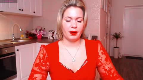 Snapshot of vip_juicy chatting on 02-11-25, 06:40 VelvettTime online show from 02-11-25, 06:40