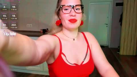 Snapshot of vip_juicy chatting on 10-06-25, 07:06 VelvettTime online show from 10-06-25, 07:06