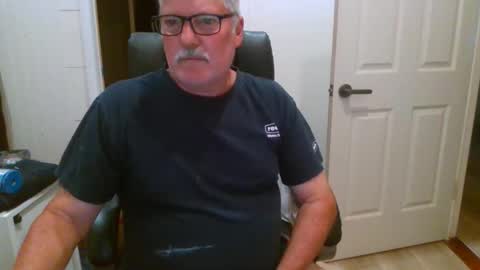 Snapshot of viper654321 chatting on 10-13-25, 07:30 viper654321 online show from 10-13-25, 07:30