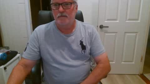 Snapshot of viper654321 chatting on 11-15-25, 12:41 viper654321 online show from 11-15-25, 12:41