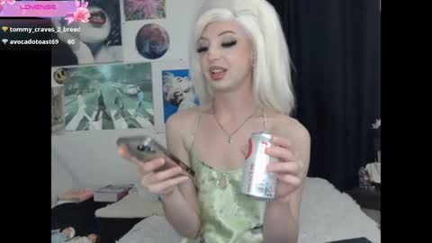 Snapshot of viperthedoll chatting on 04-18-26, 02:59 Viper online show from 04-18-26, 02:59