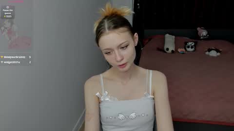 viraglow online show from 11-25-25, 04:07