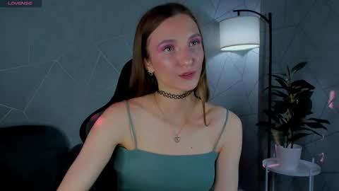 Snapshot of virdjinia_green chatting on 09-23-25, 08:50 Virdjinia online show from 09-23-25, 08:50