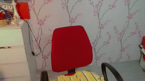 Pearl online show from 10-01-25, 02:23