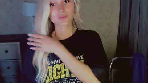 Pearl online show from 02-28-26, 01:28