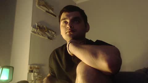 Snapshot of virgil____ chatting on 12-03-24, 08:05 virgil____ online show from 12-03-24, 08:05