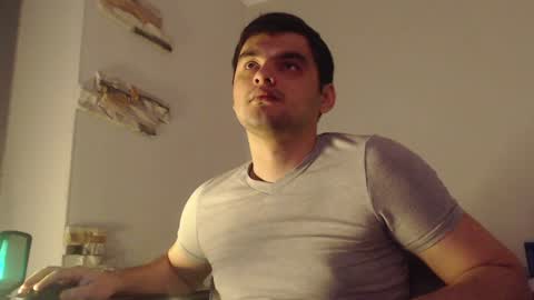 Snapshot of virgil____ chatting on 12-04-24, 02:31 virgil____ online show from 12-04-24, 02:31