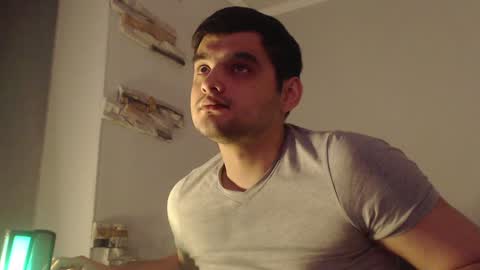 Snapshot of virgil____ chatting on 12-05-24, 01:36 virgil____ online show from 12-05-24, 01:36