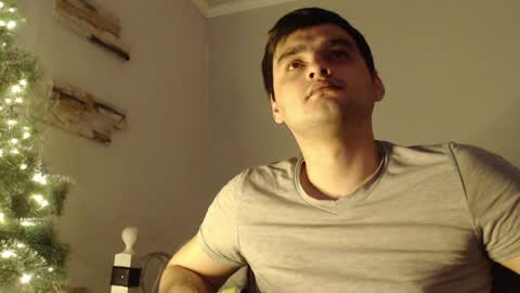 Snapshot of virgil____ chatting on 12-21-24, 01:36 virgil____ online show from 12-21-24, 01:36