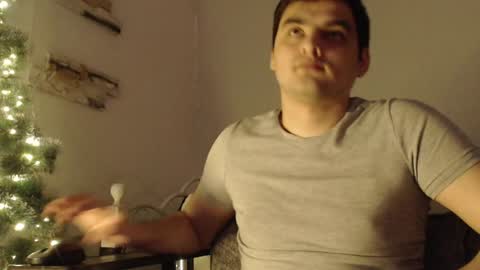 Snapshot of virgil____ chatting on 12-24-24, 04:08 virgil____ online show from 12-24-24, 04:08