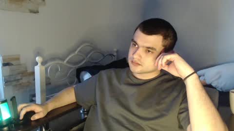 Snapshot of virgil____ chatting on 02-28-25, 04:21 virgil____ online show from 02-28-25, 04:21