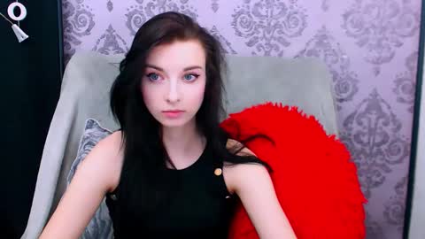 Snapshot of virgiluna chatting on 05-24-26, 07:19 VirginLuna online show from 05-24-26, 07:19