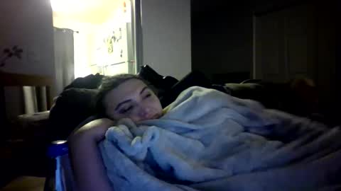 Snapshot of virgorian_enigma chatting on 12-17-25, 06:30 priscilla online show from 12-17-25, 06:30