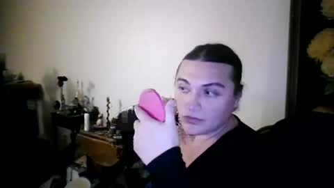 Snapshot of virgorian_enigma chatting on 01-12-26, 07:35 priscilla online show from 01-12-26, 07:35