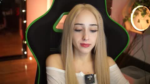 Snapshot of virtualexis chatting on 11-26-25, 06:09 virtualexis online show from 11-26-25, 06:09