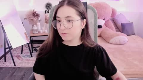 Snapshot of virtualvoyant chatting on 03-09-26, 07:01 your love online show from 03-09-26, 07:01