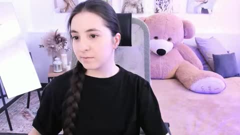 Snapshot of virtualvoyant chatting on 03-10-26, 06:51 your love online show from 03-10-26, 06:51