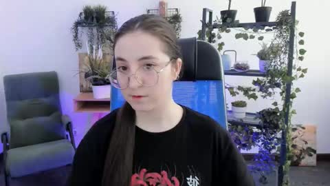 Snapshot of virtualvoyant chatting on 03-16-26, 07:23 your love online show from 03-16-26, 07:23