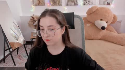 Snapshot of virtualvoyant chatting on 03-27-26, 06:52 your love online show from 03-27-26, 06:52