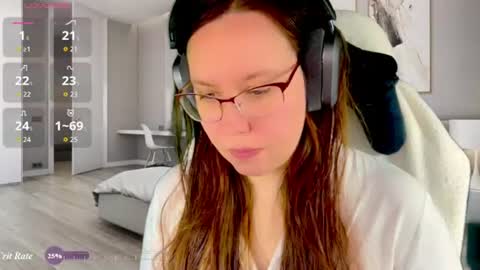 Victoria Romans online show from 07-19-26, 02:54